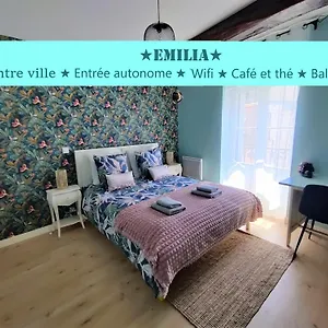 Emilia Centre , Vitré France
